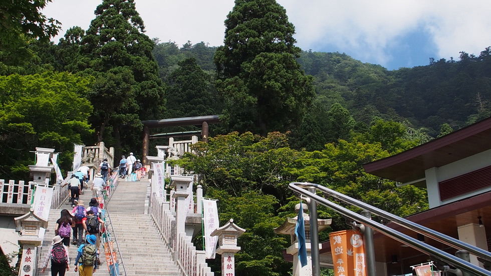 大山阿夫利神社 下社への階段