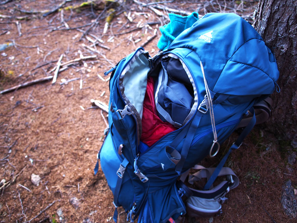 登山のパッキングのコツ 重いものは背中側 袋を使った工夫 山が好きなので