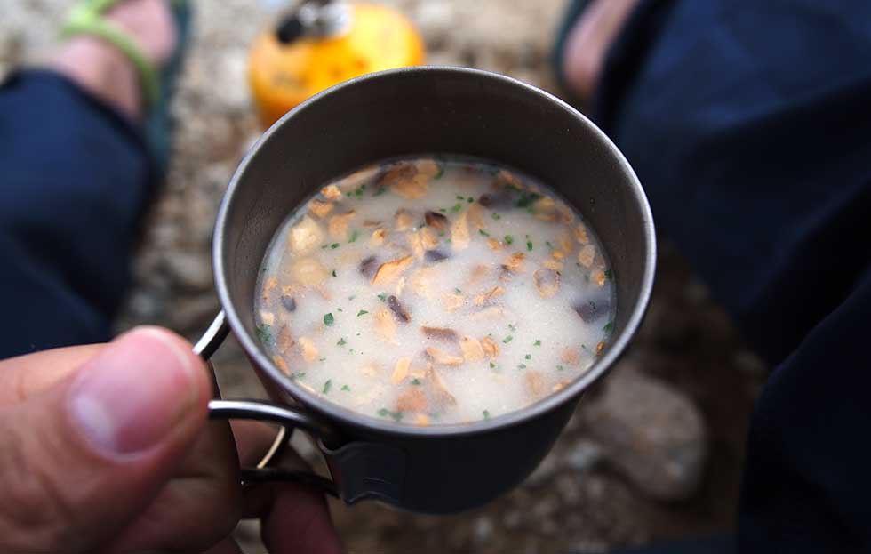 登山　クノールのカップスープ